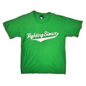 University North Dakota UND Fighting Sioux Embroidered Green T-shirt Size Small